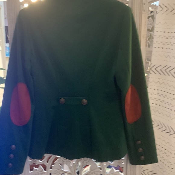 Green Blazer with detailed hardware and patch elbows on the sleeves. Size XS. - Picture 3 of 5